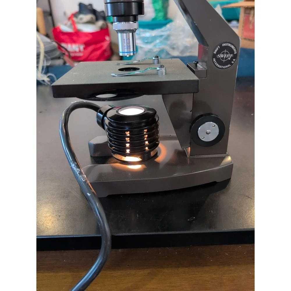 Swift Instruments Microscope With Objective 10 0.25 TESTED